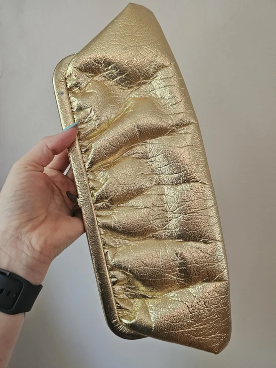 Vintage Gold Metallic Ruched Women's Clutch - Picture 11 of 11